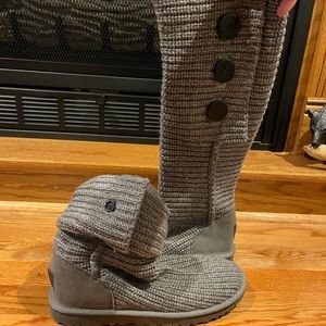 UGGS Grey Sweater Bailey Button Roll Down Uggs